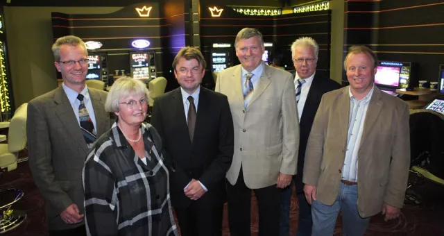 SPIELSTATION Lengerich offiziell eröffnet - Lokale Politik nutzt Chance zur Information Bild: SPIELSTATION Lengerich offiziell eröffnet - Lokale Politik nutzt Chance zur Information