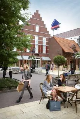 Bild: Grenzenloses Shopping: Ladies Wear- und Lingerie & Accessoire-Wochen im Designer Outlet Roermond