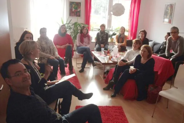Bild: Rhein trifft Main – Frankfurter Krimiautor liest bei Bonner Frauennetzwerk