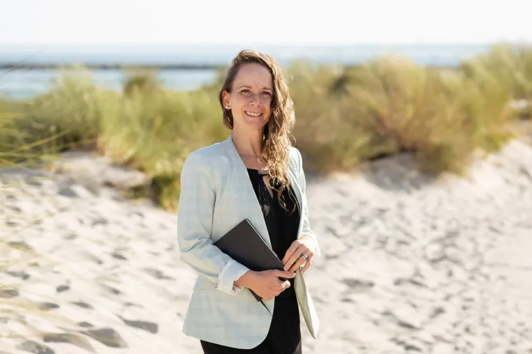 Bild: Heiraten am Strand - Mit Doreen Bräun wird der Traum von der Strandhochzeit Wirklichkeit