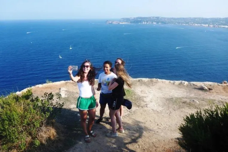 Bild: COVA TALLADA: Spanischschüler im Schnorchel-Paradies von Jávea