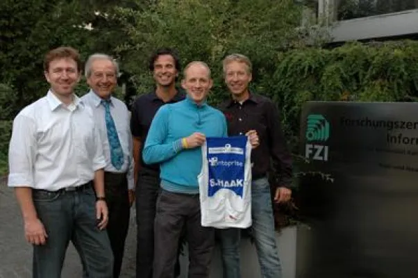 Bild: Ticket nach Hawaii durch Höchstleistungen in Sport und Wissenschaft