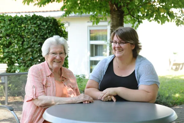 Bild: Oma langweilt sich nicht