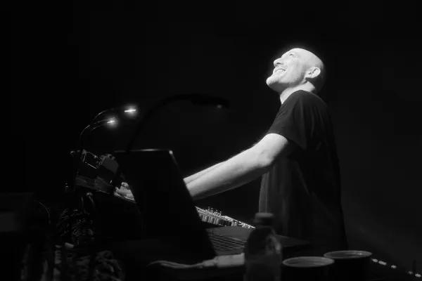 Bild: Paul Kalkbrenner live in Potsdam: Ausnahmekünstler gibt exklusives Konzert zum neuen Album „The Essence“ 