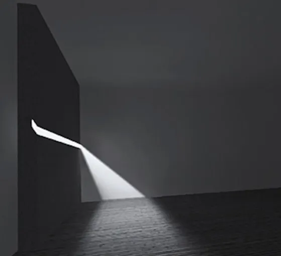 Moderne Raumbeleuchtung ohne sichtbare Leuchten Bild: Moderne Raumbeleuchtung ohne sichtbare Leuchten