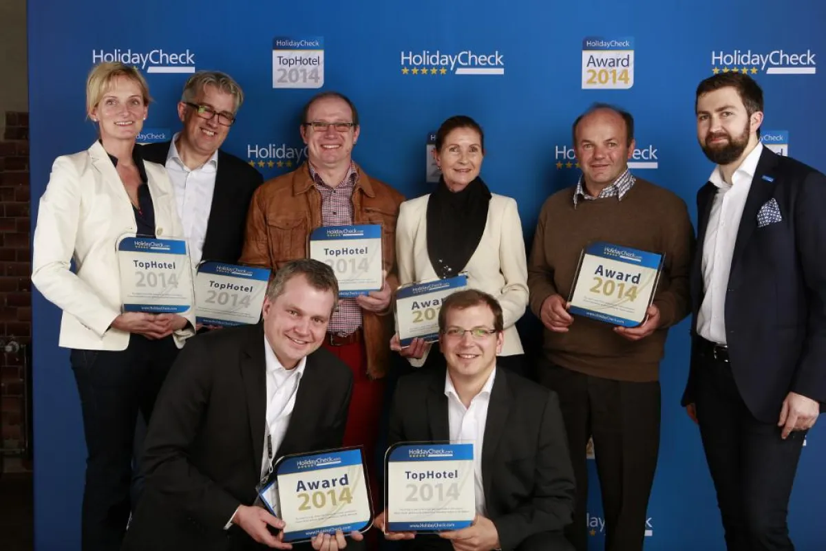 Preisverleihung HolidayCheck Award 2014 für Familotel. Copyright Familotel.