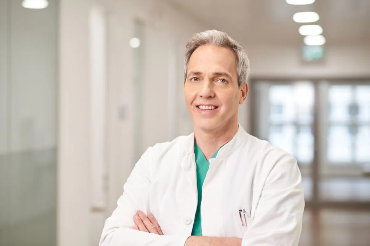 Dr. Ulrich Kusenack eröffnet neue Praxis für Gefäßchirurgie in Düsseldorf.