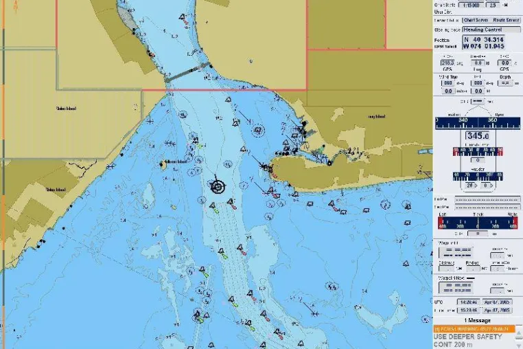 Bild: Raytheon Anschütz NSC ECDIS erfüllt die neuesten IMO Standards