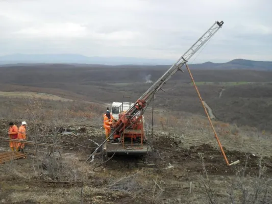 Bild: Deutsches Unternehmen erkundet Chromerz im Kosovo