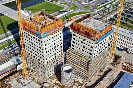 Mit PERI Schalungs- und Gerüstlösung jede Woche eine Etage höher Bild: Mit PERI Schalungs- und Gerüstlösung jede Woche eine Etage höher