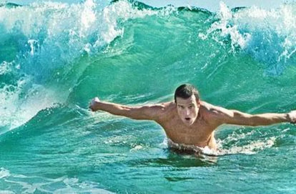 Markus im Meer als Motiv auf seiner neuen Website