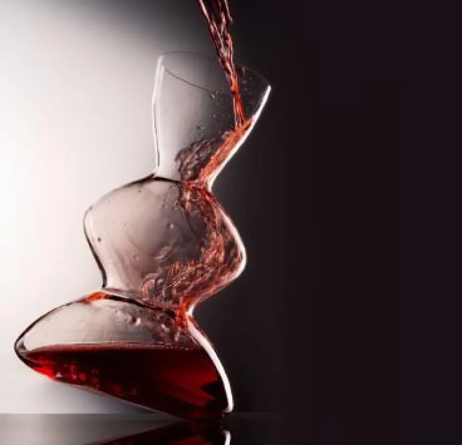 Zweibauchige Dekanter liegen im Trend