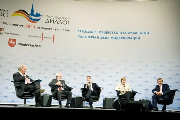 i2i - glänzender Auftritt selbst bei heiklen Diskussionen Bild: i2i - glänzender Auftritt selbst bei heiklen Diskussionen