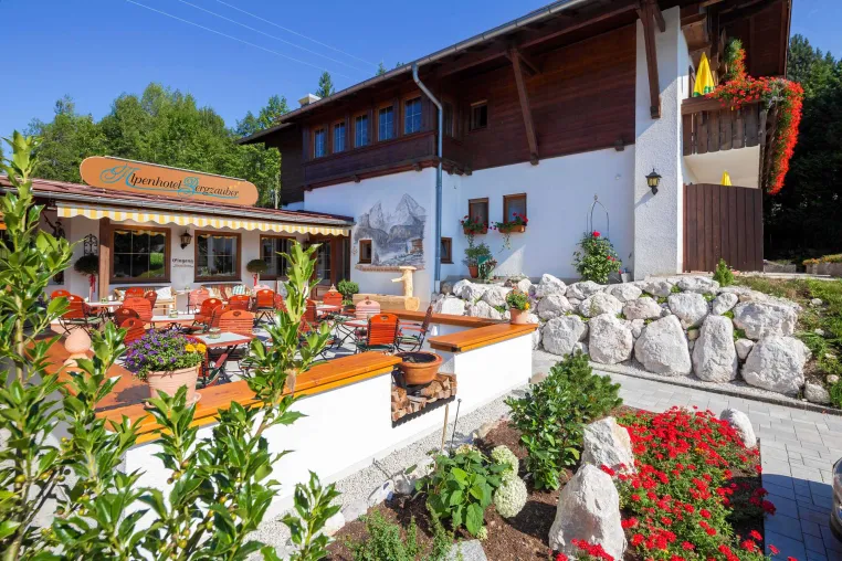 Grillabend im Alpenhotel Bergzauber: Jeden Donnerstag genießen, schlemmen und den Abend ausklingen lassen Bild: Grillabend im Alpenhotel Bergzauber: Jeden Donnerstag genießen, schlemmen und den Abend ausklingen lassen