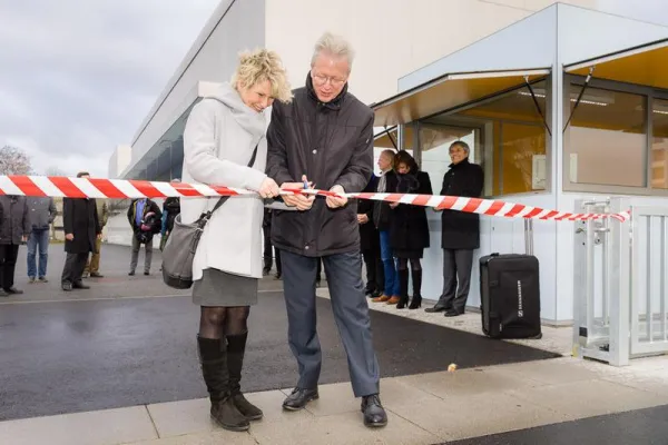 Bild: Neues Prüffeld für Fahrzeugtechnik, Elektromobilität und vernetztes Fahren