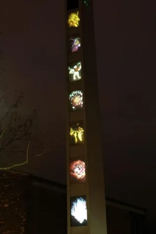 Bild: BORNHEIM LEUCHTET- KUNST AM TURM
