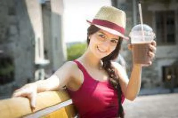Bild: Praktische Einwegbecher für den Verkauf von Shakes, Eiskrem und Frozen Yoghurt