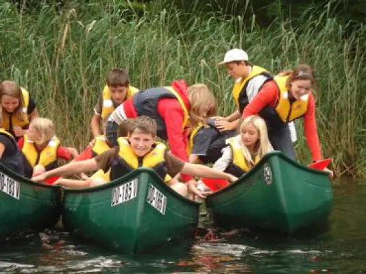 Neue Gratis-Broschüre mit Feriencamps im Naturpark Dübener Heide erschienen Bild: Neue Gratis-Broschüre mit Feriencamps im Naturpark Dübener Heide erschienen