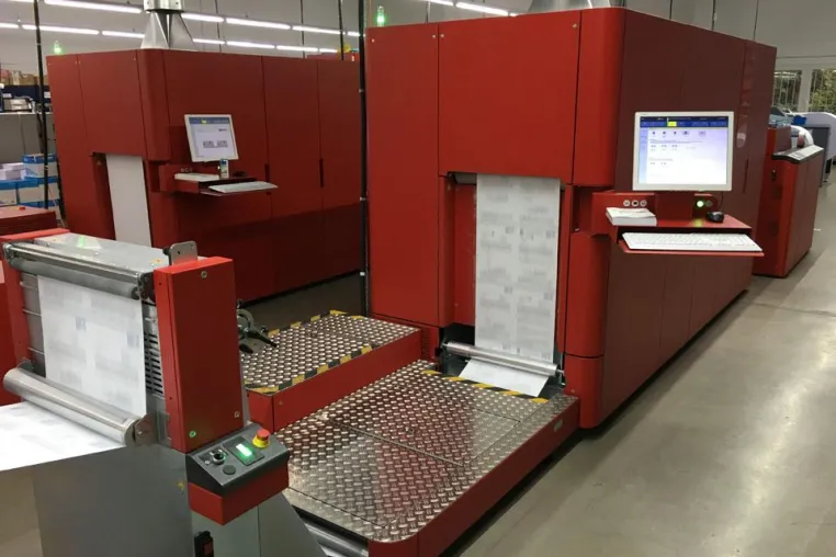 Bild: Erkrath, 22.12.2016 - DATEN_PARTNER installiert zwei neue Digitaldruckmaschinen CANON Océ ColorStream 3700Z