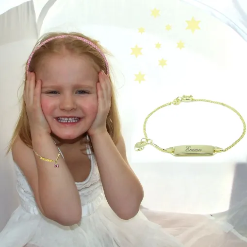 Bild: Strahlende Kinderaugen zu Weihnachten: Ein wertbeständiges Namensarmband aus echtem Gold