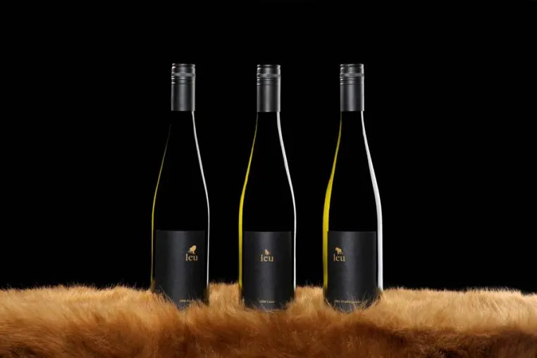 Medienagenten kreieren Markenwein Trilogie "LEU" für das Weingut Korrell Bild: Medienagenten kreieren Markenwein Trilogie "LEU" für das Weingut Korrell