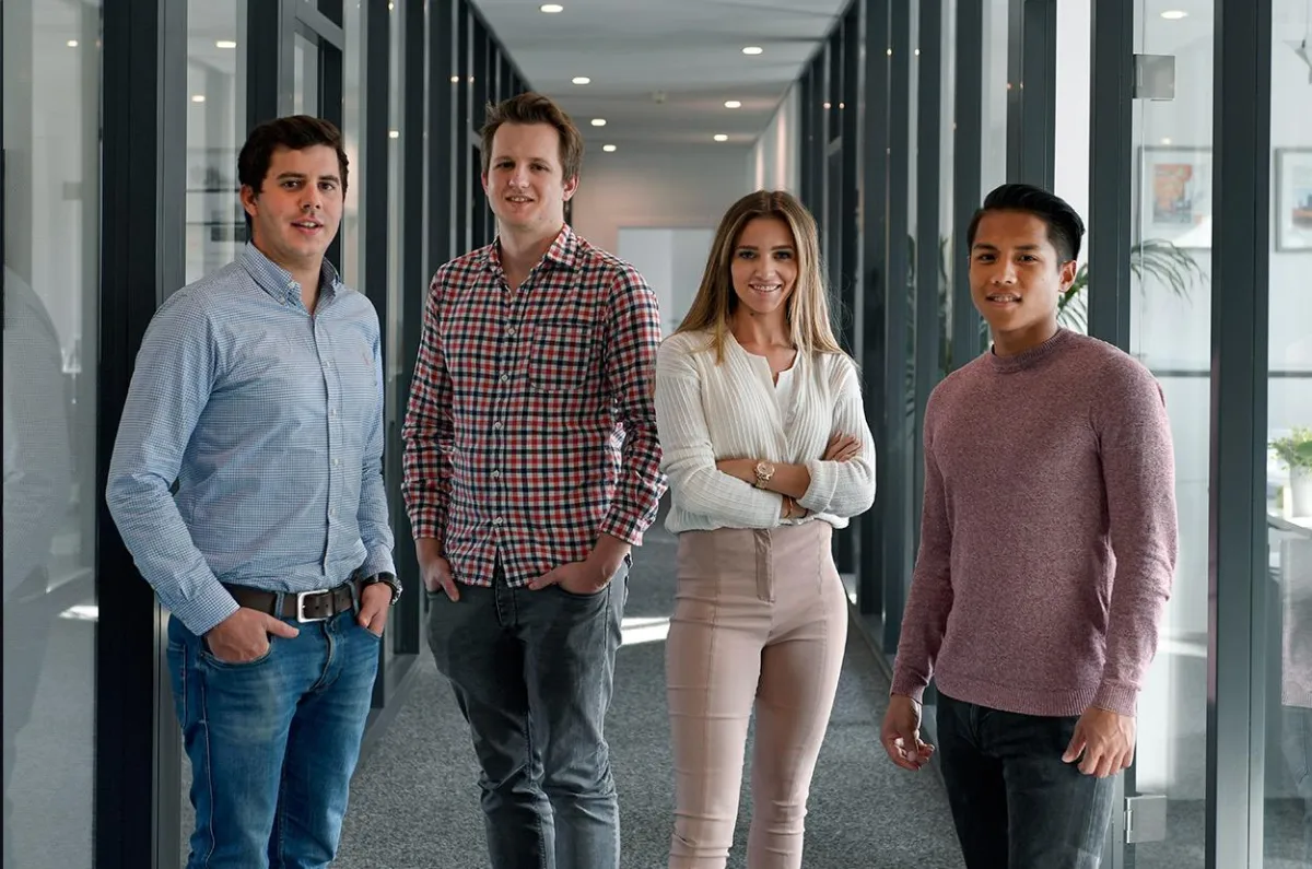 Die Gründer der Agentur lookfamed Sebastian Röske, Daniel Hartmann, Luana Silva und Anton Ha (v.r.)