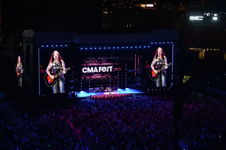 Bild: Weltweit größtes Country-Musik-Festival startet in Nashville