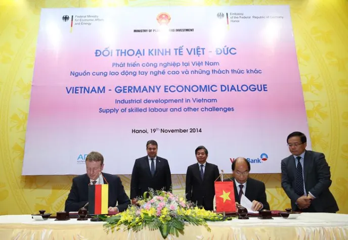 Bild: Kooperation zwischen IVU und UTC University Vietnam vereinbart