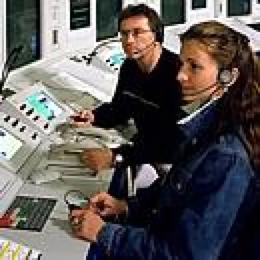 Bild: Flexibilität & Komfort für die Kommunikation in der Flugsicherung: AirTalk 3000 FLEX gibt auf ATC Global Debüt