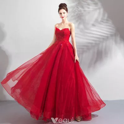 Einmal Prinzessin sein - Veaul präsentiert die Ballkleid-Kollektion 2019 Bild: Einmal Prinzessin sein - Veaul präsentiert die Ballkleid-Kollektion 2019