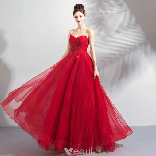 Bild: Einmal Prinzessin sein - Veaul präsentiert die Ballkleid-Kollektion 2019