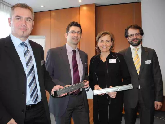 Bild: PROFILMETALL und WÜRTH entwickeln neue, 25% leichtere Montageschiene