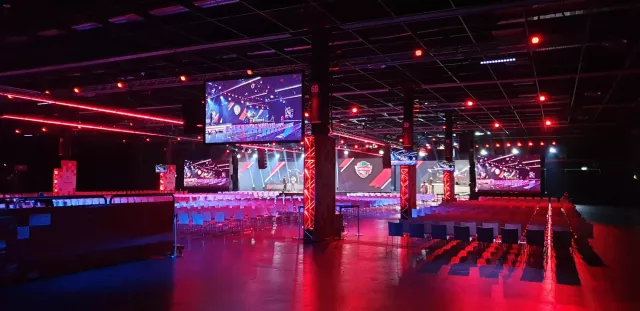 Bild: dlp motive realisiert für ESL die Esport Arena auf der Gamescom 2019