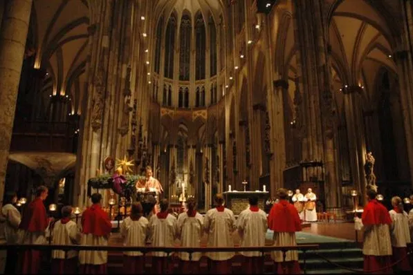 NIGHTFEVER im Kölner Dom Bild: NIGHTFEVER im Kölner Dom