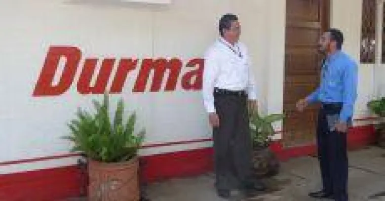 Bild: Nicaragua - Spende der Firma Durman an Samuel-Stiftung