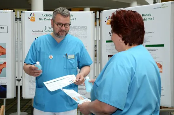Bild: „Aktion Saubere Hände“ - Hygiene im Krankenhaus ein wichtiges Thema in der Zentralklinik Bad Berka