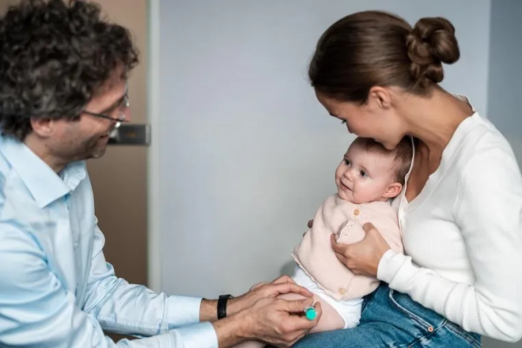Bild: Welt-Meningitis-Tag am 24. April: Impfungen können vor einer bakteriellen Hirnhautentzündung schützen
