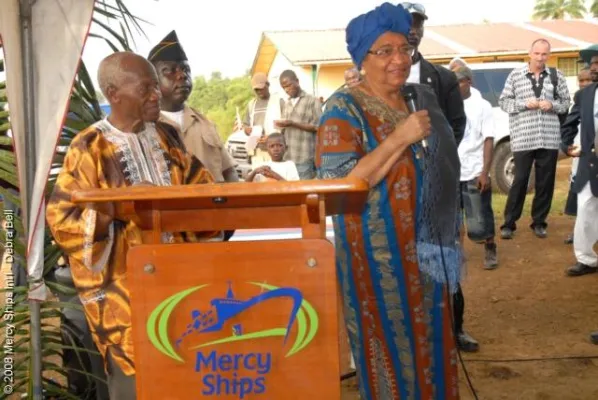 Deutscher managt Krankenhausbau in Liberia / Liberianische Präsidentin und Mercy Ships weihen Krankenhaus ein Bild: Deutscher managt Krankenhausbau in Liberia / Liberianische Präsidentin und Mercy Ships weihen Krankenhaus ein