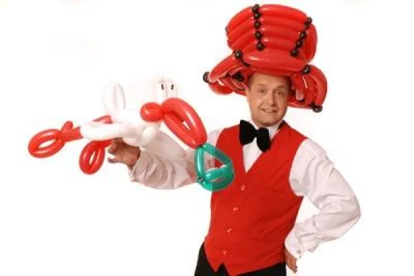 Bild: Der Weltrekordversuch der Ballonkünstler