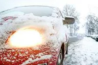 Bild: Sicher mit dem Auto durch den Winter