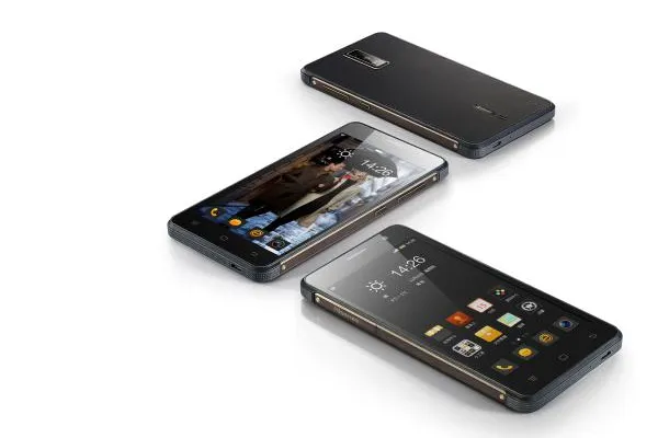 Rundum geschützt: Hisense präsentiert ultrarobustes Smartphone Bild: Rundum geschützt: Hisense präsentiert ultrarobustes Smartphone