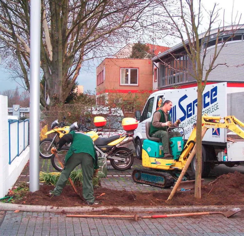 All Service Garten-und Landschaftspflege im Einsatz