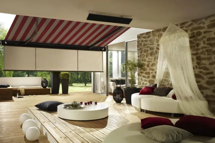 Bild: Wohnlichkeit unter der Terrassen-Markise