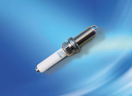 NGK liefert Zündkerzen mit innovativem Anschluss-Design für den neuen Audi A5 Bild: NGK liefert Zündkerzen mit innovativem Anschluss-Design für den neuen Audi A5