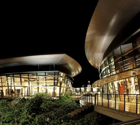 Bild: Positiver Rückblick 2012: Die designer outlets Wolfsburg verzeichnen erneut Besucher- und Umsatzrekord