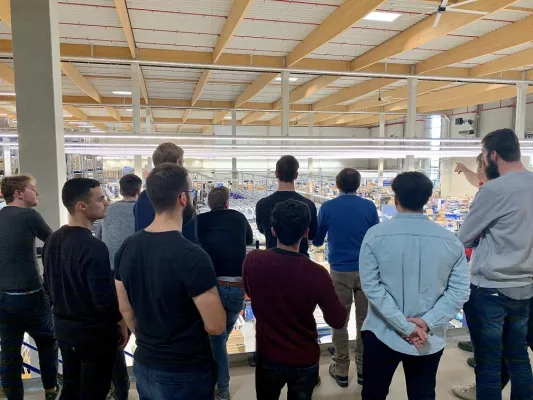 Bild: Ein Blick hinter die Kulissen - Die Universität Antwerpen zu Besuch bei BALLY WULFF