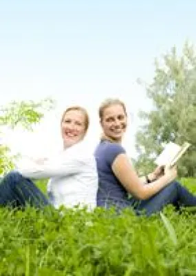 Bild: Frauengesundheit – natürlich behandeln mit Hilfe aus der Natur