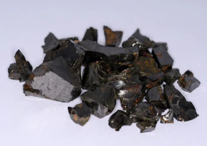 Bild: Größte Auswahl an echtem geprüften Schungit bei Amrith.de