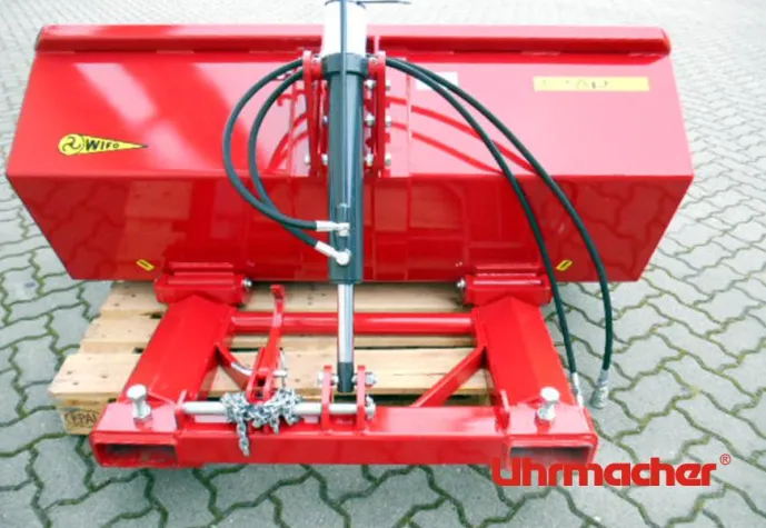 Bild: Anbaugeräte & Co - die perfekten Helfer