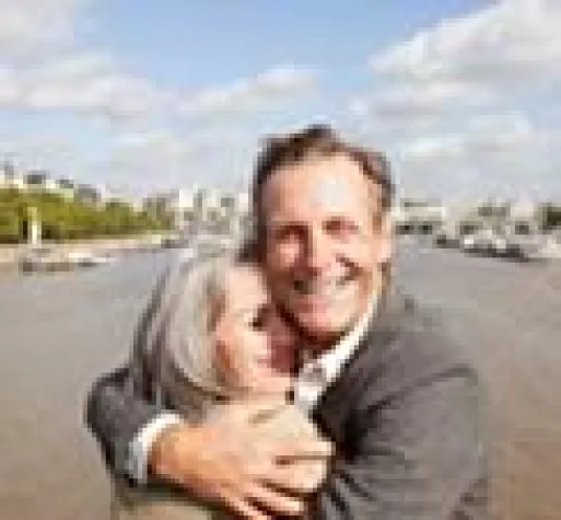 Partnersuche 50plus – Immer mehr finden ihre Liebe im Internet Bild: Partnersuche 50plus – Immer mehr finden ihre Liebe im Internet